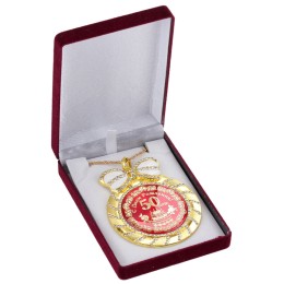 Медаль deluxe с кристаллами "50 лет" Медаль deluxe с кристаллами "50 лет"