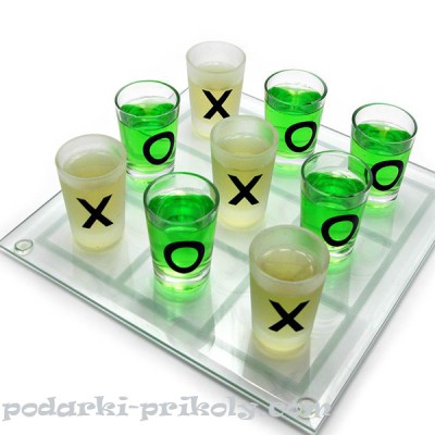 Крестики-нолики с рюмками